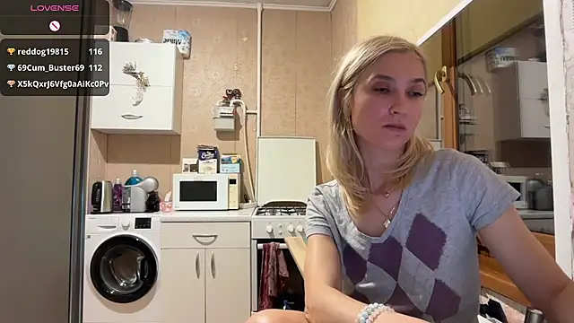 Chat +18 de AngelJeni ao vivo