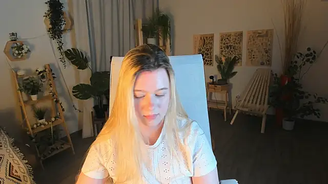 CelestineMauriac Chat XXX live