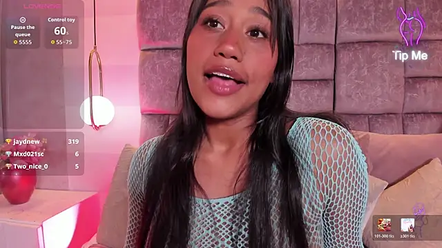 Chat XXX en directo de thalia_nichols