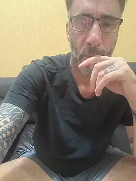 XXX chat uživo modela Tiojhonny