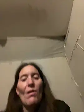 Chat +18 de Mini83 ao vivo