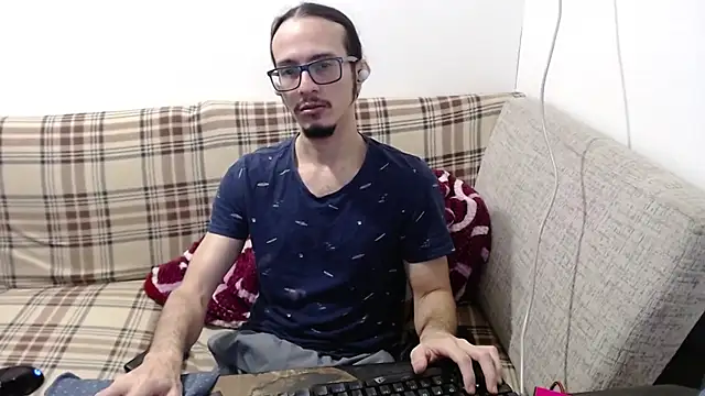 cholitohermoso's Live XXX Chat