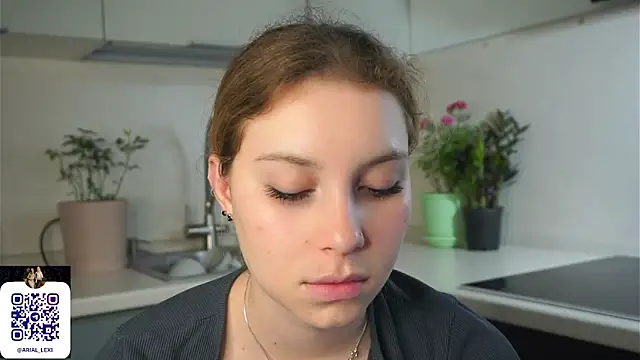 Živý XXX chat Sairallyn