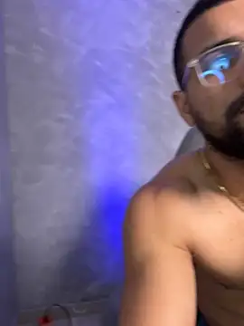Chat +18 de RoccoSaenz ao vivo