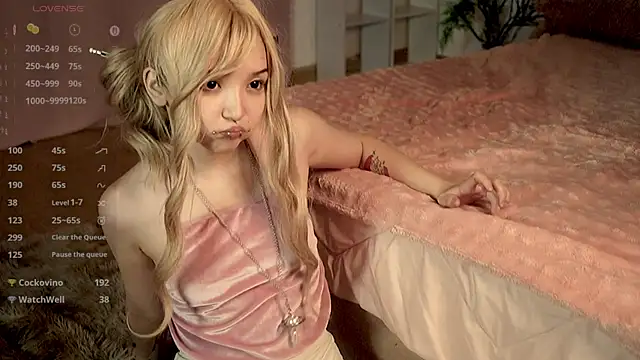 Chat +18 de Linhmew ao vivo