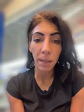 Chat XXX ao vivo de Yasmiinee