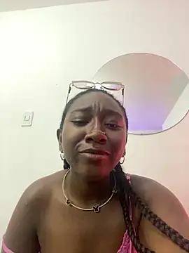 Chat XXX en directo de ZahhyFrequency