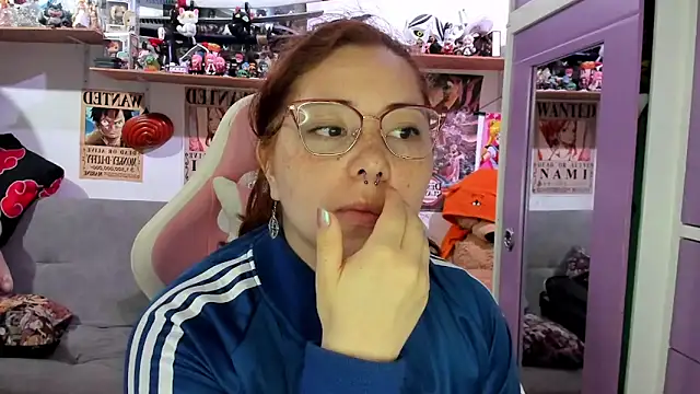 Онлайн чат XXX soficammy