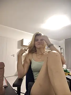 HotBlondie69 Live XXX Chat