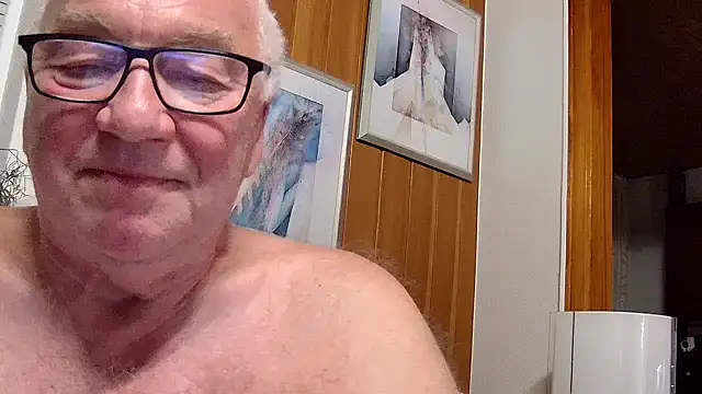 XXX chat uživo modela biggandybig