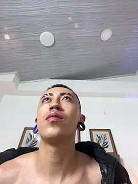 Yoshua_Smith_ Live XXX Chat
