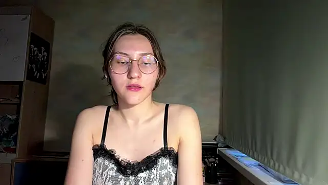 Živý XXX chat Miaaa_Moon