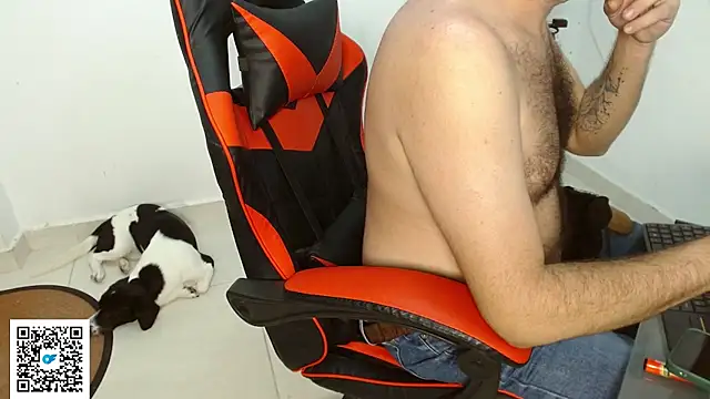 XXX chat uživo modela holegape