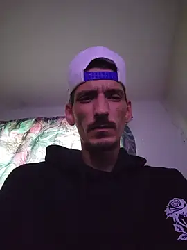 Matthew_204 élő XXX-chatje