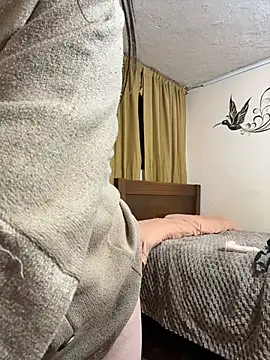 latinfemale Adlı Modelin Canlı XXX Sohbeti