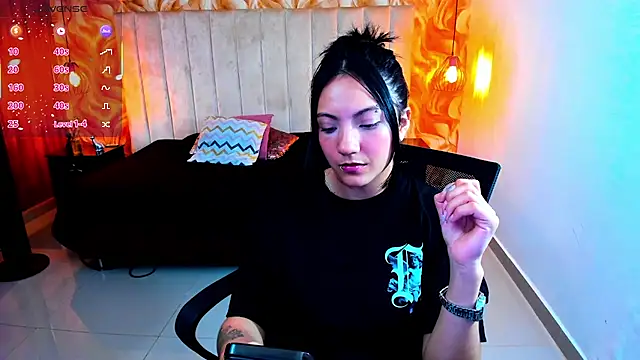 miichael_black 即時 XXX 聊天