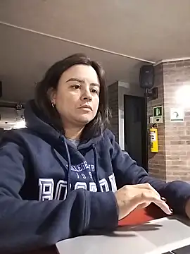 Chat XXX en directo de karlagiraldo198