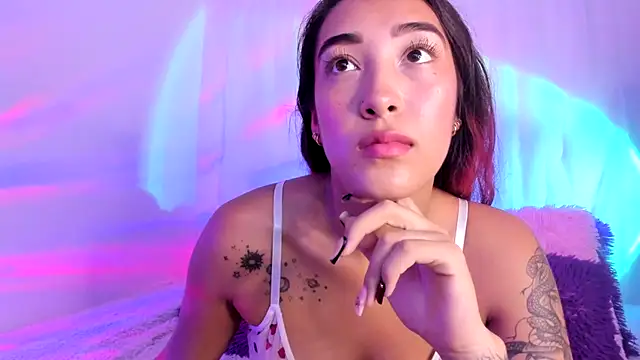 HeidyRousse Chat XXX live