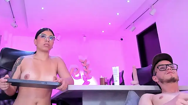 MaiaLopez's Live XXX Chat