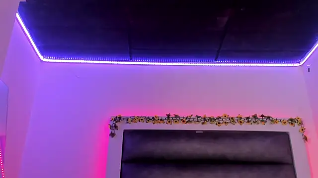 adhalee_js – Naživo XXX chat