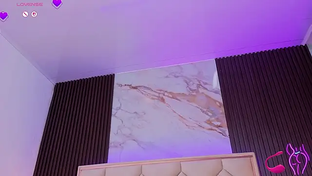 MiaaFarrel live XXX chat