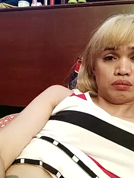 QueenSoreal's Live XXX Chat