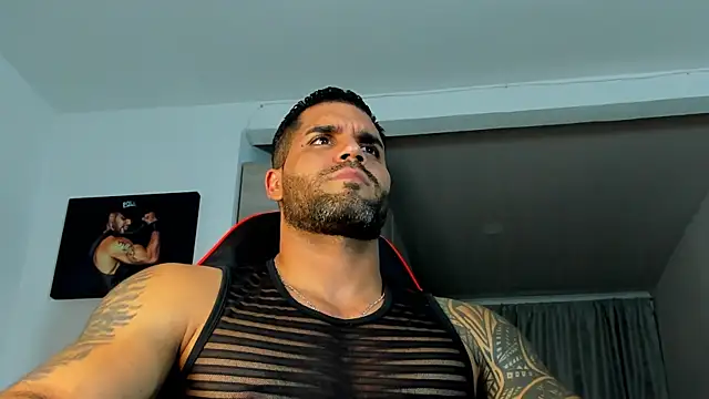 XXX chat uživo modela SamirHazard97