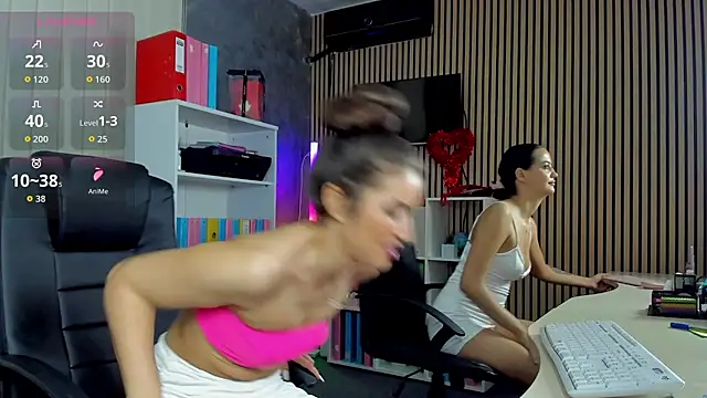 OfficeGirls' Live XXX Chat