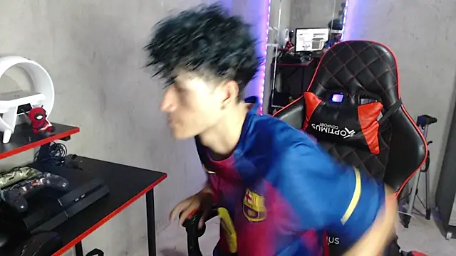 Johnny_cagee_ XXX чат на живо