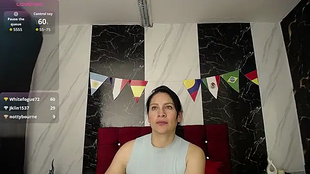 SofiaMoreno_: онлайн-секс-чат