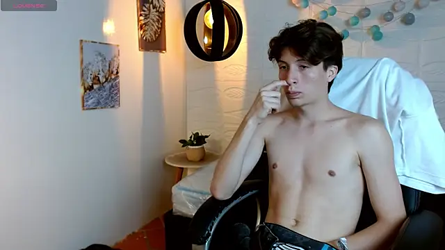 Marcoviolet Live XXX-Chat