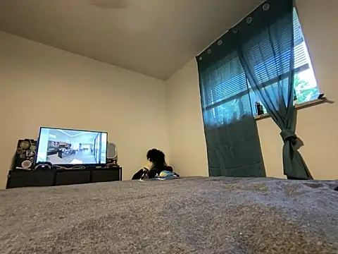 XXX chat uživo modela Tattedupdek