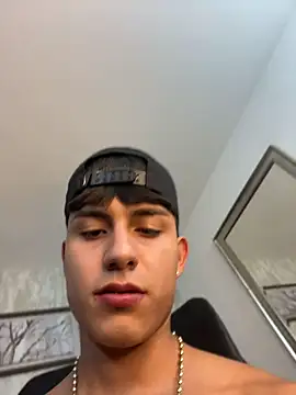 Lander_Cruz Live XXX-chat