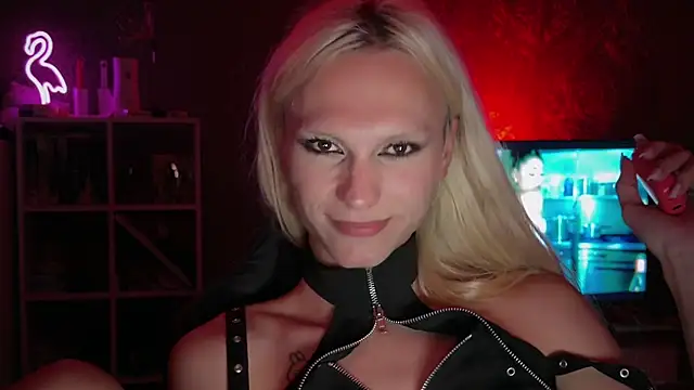 sindLy live XXX chat