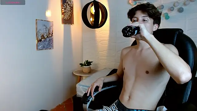 Marcovioletn Live XXX chat