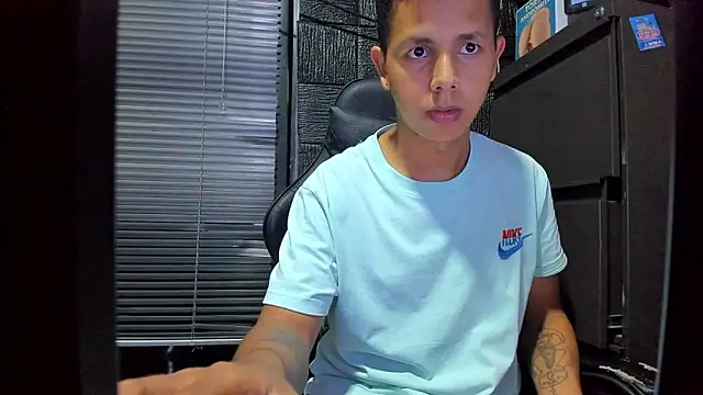 Živý XXX chat boy_bigcock24cm