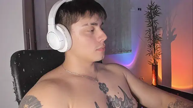 Chat XXX en directo de Giordano_Russo