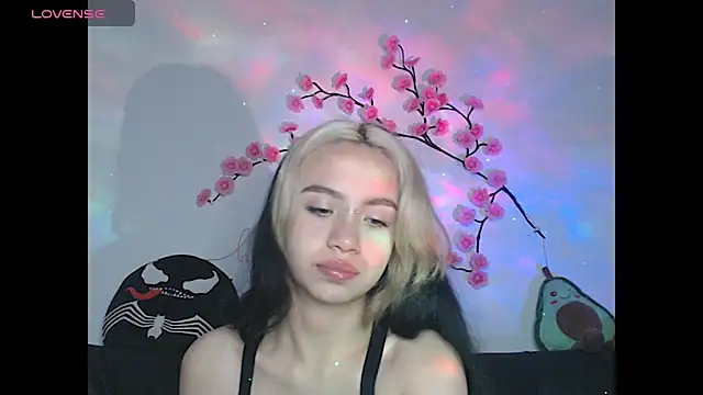 sweet_molly420 Adlı Modelin Canlı XXX Sohbeti