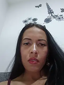 MiaForever1 Adlı Modelin Canlı XXX Sohbeti
