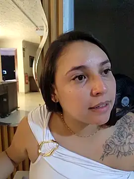 LizzRouse XXX чат на живо