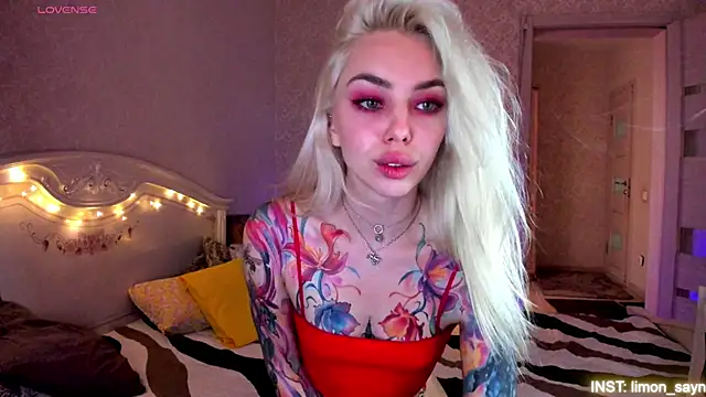 LillyMoure_n Live XXX chat
