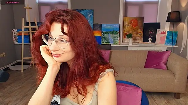 ElaNaecker Chat XXX in diretta