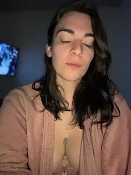 alicemeb Adlı Modelin Canlı XXX Sohbeti