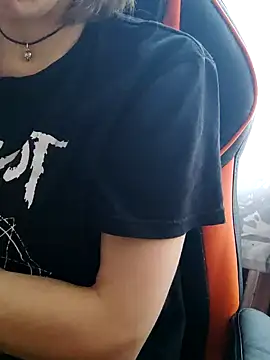 XXX chat uživo modela Aashikalaa
