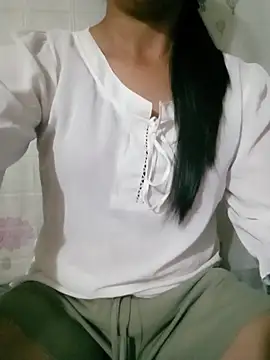 Helen-nn Adlı Modelin Canlı XXX Sohbeti
