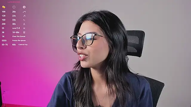 دردشة NanakoDollx الجنسية المباشرة