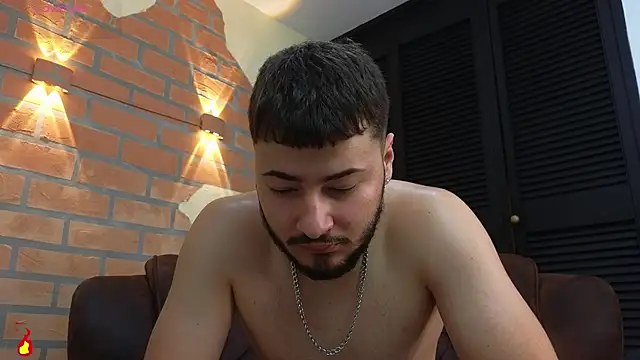 Brandon_01 live XXX chat