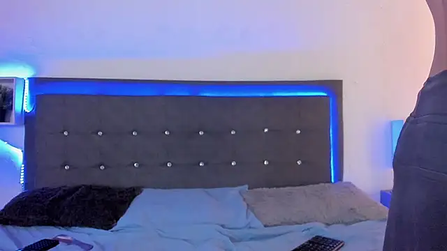 Ale_cuzz Adlı Modelin Canlı XXX Sohbeti