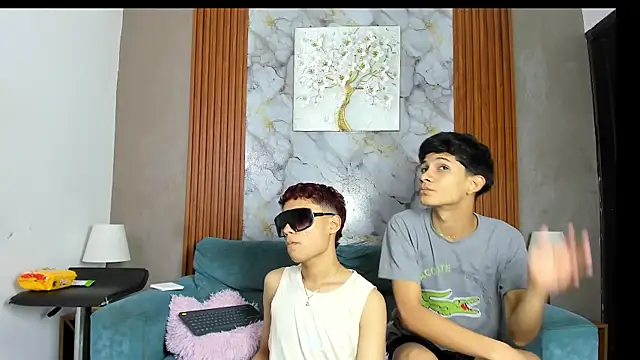 Živý XXX chat AVENGER_BOYS2026
