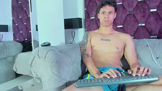 Chat XXX ao vivo de TonyBenedetti
